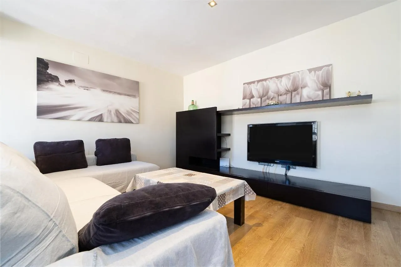 Hauzify I Apartament Sant Roc لاميتّيا ذي مار 0*,